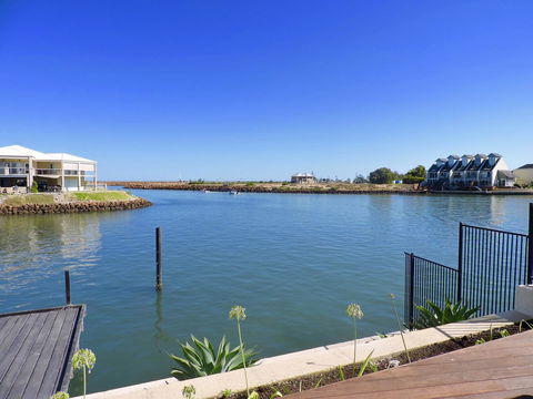 Oceans Edge - Busselton - Kingaroy Accommodation 15