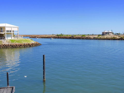 Oceans Edge - Busselton - Kingaroy Accommodation 13