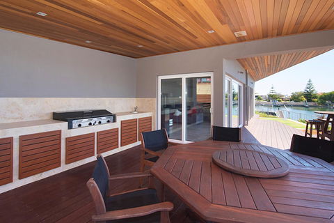Oceans Edge - Busselton - Kingaroy Accommodation 3