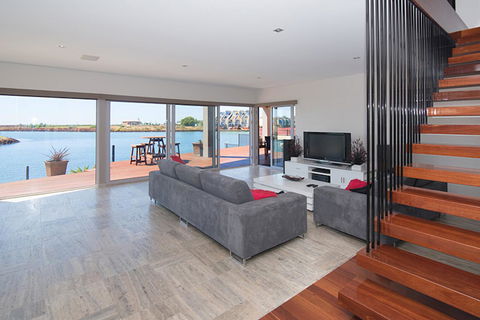 Oceans Edge - Busselton - Kingaroy Accommodation 8