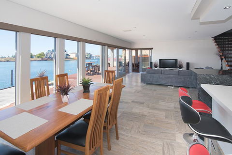 Oceans Edge - Busselton - Kingaroy Accommodation 9