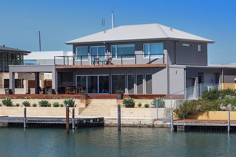 Oceans Edge - Busselton - Kingaroy Accommodation 0