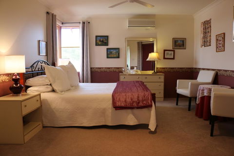 Crossland House - Kingaroy Accommodation 16
