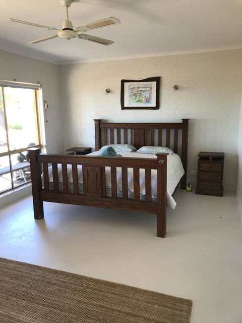 Surf Views - Kingaroy Accommodation 9