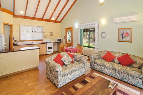 Yelverton Brook Conservation Sanctuary - Kingaroy Accommodation 38