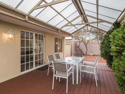 Luxury Federation Style Home - Sleeps 10 - Kingaroy Accommodation 15