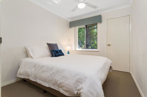Como South Perth Villa - Kingaroy Accommodation 4