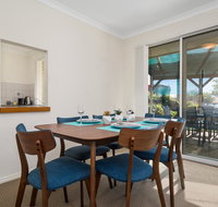 Como South Perth Villa - Kingaroy Accommodation