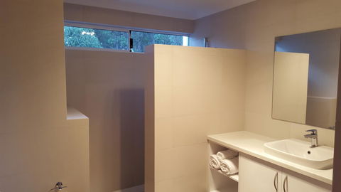 Cape Villas - Kingaroy Accommodation 15