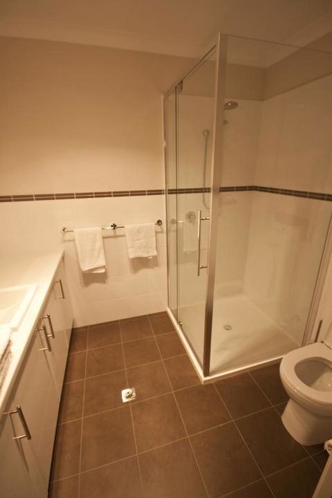 Cape Villas - Kingaroy Accommodation 29