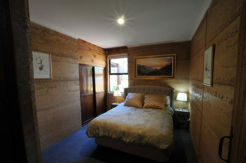 Beach House Dunsborough - Kingaroy Accommodation 10