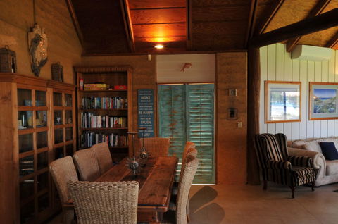 Beach House Dunsborough - Kingaroy Accommodation 14