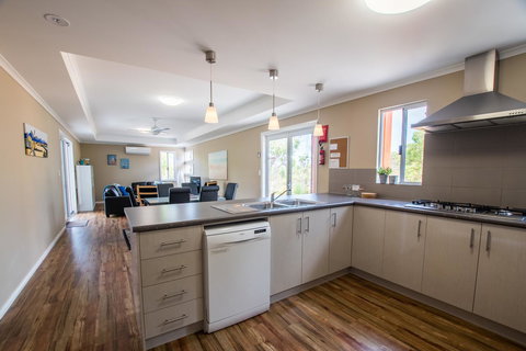 Cape Howe Cottages - Kingaroy Accommodation 43