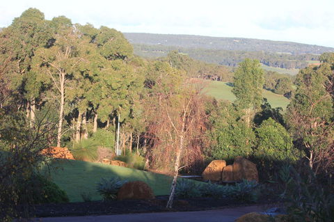 The Farmhouse - Kingaroy Accommodation 11