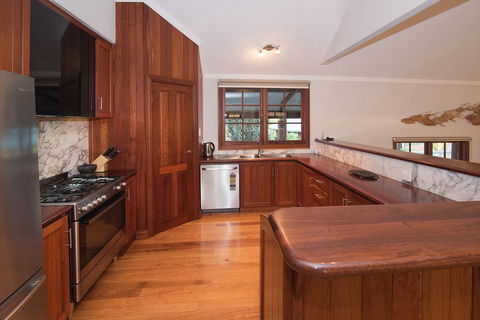 The Farmhouse - Kingaroy Accommodation 22