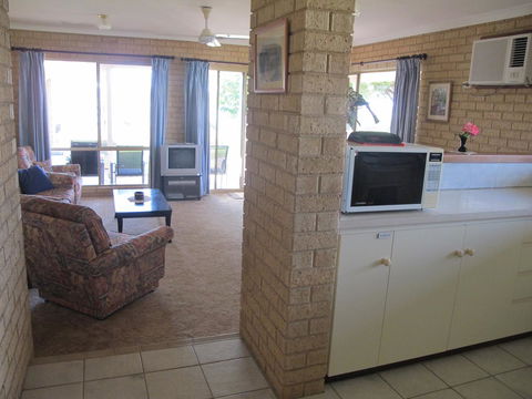 Kalbarri Riverfront Unit - Kingaroy Accommodation 15