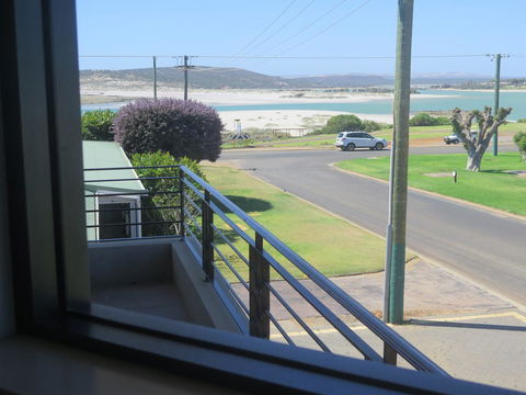 Kalbarri Riverfront Unit - Kingaroy Accommodation 4