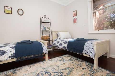 Historic Oakhill House Entire Estate - Kingaroy Accommodation 10