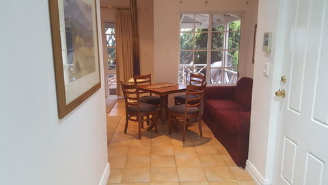 Two Sisters Chalets - Kingaroy Accommodation 4