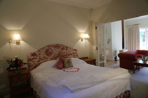 Two Sisters Chalets - Kingaroy Accommodation 22