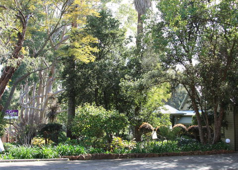 Two Sisters Chalets - Kingaroy Accommodation 0