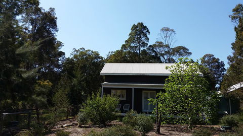 Di's Cabin In Dwellingup - Kingaroy Accommodation 3