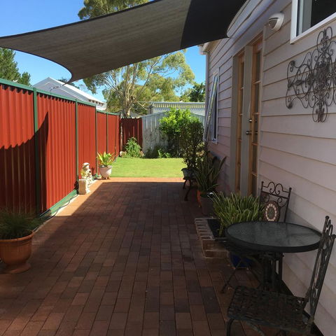 Bluebird Cottage - Kingaroy Accommodation 27