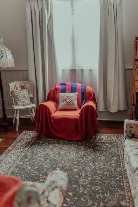 Bluebird Cottage - Kingaroy Accommodation 11