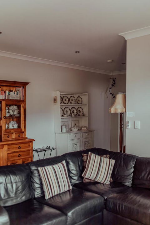 Bluebird Cottage - Kingaroy Accommodation 15