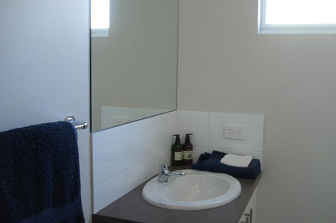 Bluebird Cottage - Kingaroy Accommodation 22