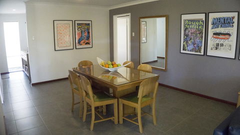 Relax, Bright & Airy Garden Villa - Kingaroy Accommodation 16
