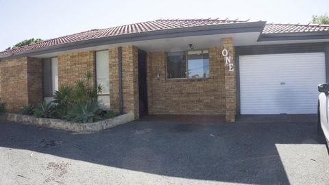 Relax, Bright & Airy Garden Villa - Kingaroy Accommodation 20