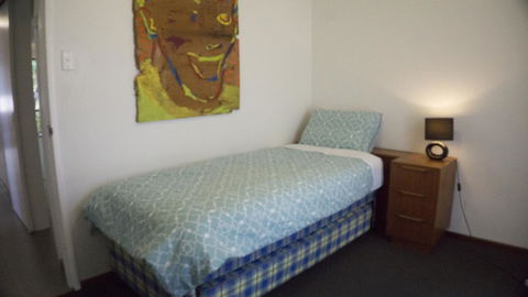 Relax, Bright & Airy Garden Villa - Kingaroy Accommodation 19