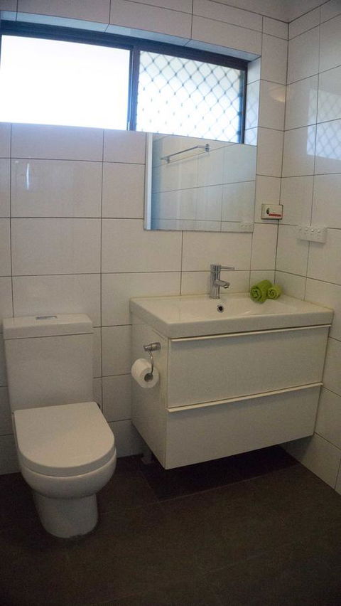 Relax, Bright & Airy Garden Villa - Kingaroy Accommodation 26