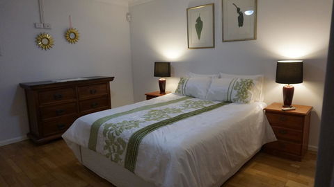 Relax, Bright & Airy Garden Villa - Kingaroy Accommodation 39