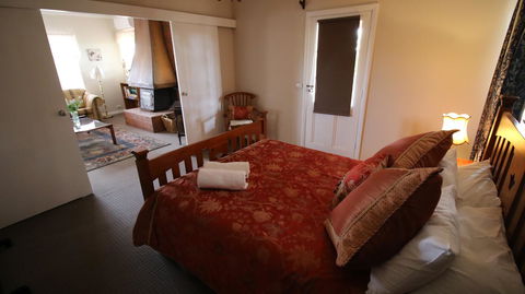 Daisy Cottage - Kingaroy Accommodation 18