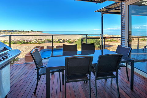 Mantarays Ningaloo Beach Resort - Kingaroy Accommodation 6