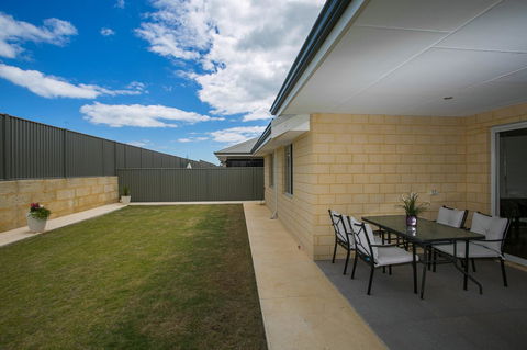 Indian Ocean Retreat - Kingaroy Accommodation 24