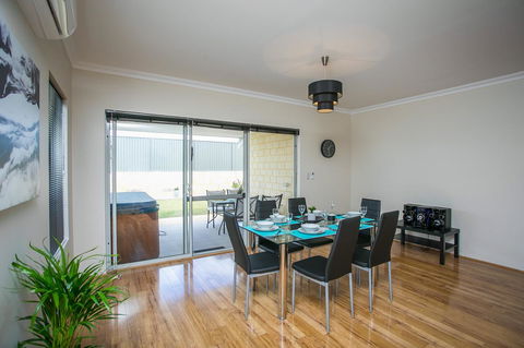 Indian Ocean Retreat - Kingaroy Accommodation 3