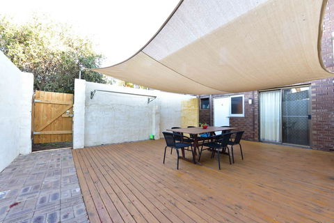 Kalbarri Sunset Villa - Kingaroy Accommodation 22