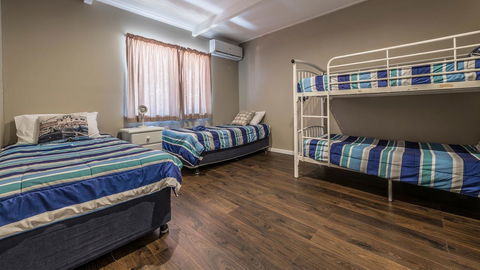 Kalbarri Sunset Villa - Kingaroy Accommodation 3