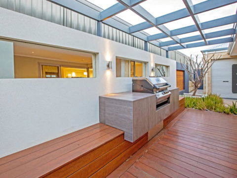 Magnificent Beach Retreat - Kingaroy Accommodation 36