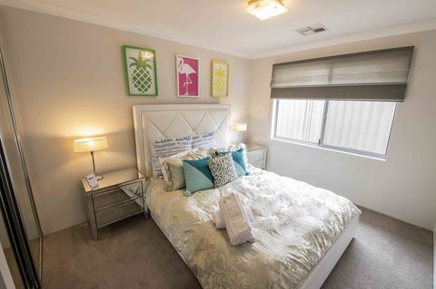 Magnificent Beach Retreat - Kingaroy Accommodation 13