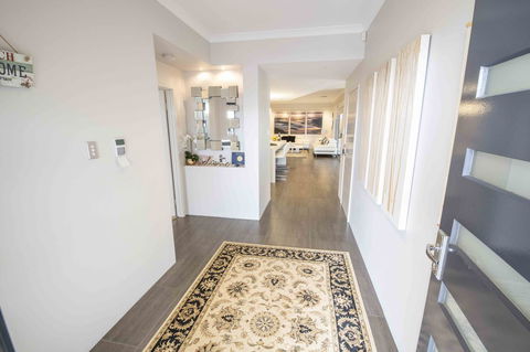 Magnificent Beach Retreat - Kingaroy Accommodation 5