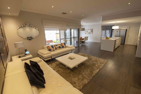 Magnificent Beach Retreat - Kingaroy Accommodation 23