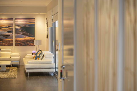 Magnificent Beach Retreat - Kingaroy Accommodation 25