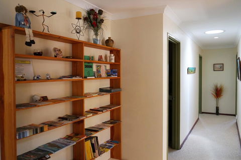 Eleebana Guest House - Kingaroy Accommodation 42
