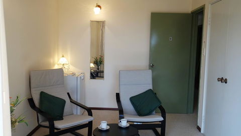 Eleebana Guest House - Kingaroy Accommodation 6