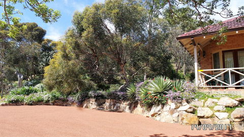 Eleebana Guest House - Kingaroy Accommodation 11