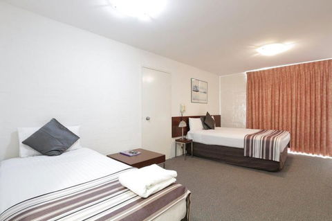 Atrium Hotel Mandurah - Kingaroy Accommodation 1